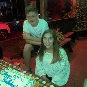 Meet your Posher, Macy